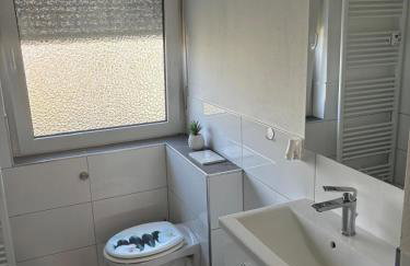 Cozy and Modern Apartment Your Home Away from Home - Foto 12