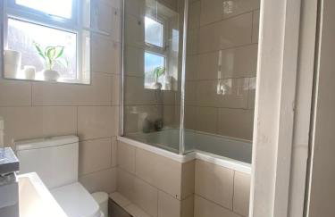 Cosy London Home with 2 Bedrooms - Foto 20