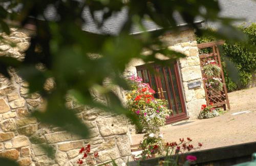 The Roundhouse - Photo 21