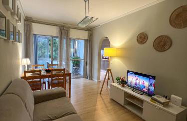 2BR Estoril Apartment - Near Estoril Beach & Cascais - Sleeps 4 - Photo 1