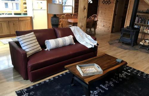 Peaceful Waterfront Log Cabin near Crater Lake National Forest, Oregon - Foto 27