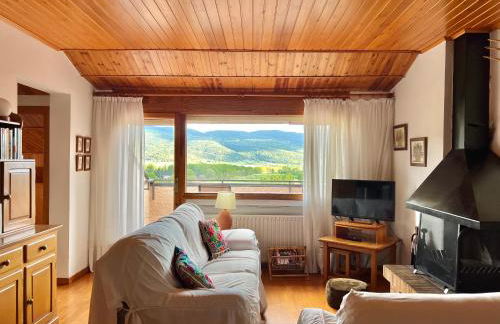 Piso Puigcerda vistas y piscina - Foto 1