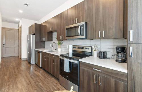 Cozy Hideaway, Rooftop Pool, Gym, Shops nearby - Foto 10