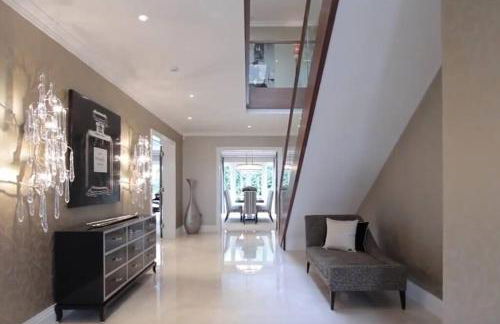 Luxurious House with private garden & Tree house - Foto 12