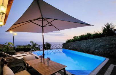 Villa Ocean Wave Calheta - Oversized Pool & Stunning Ocean Views - Photo 3