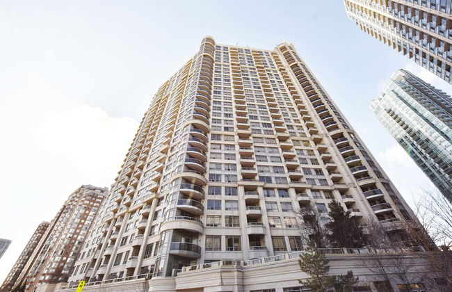 Sarkar Suites - 3888 Duke of York Blvd - Photo 33