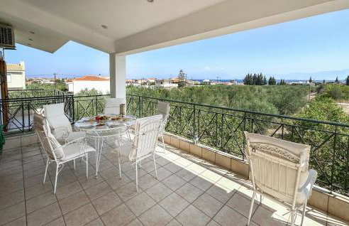 Lovely Home In Kamari Xylokastro - Foto 1