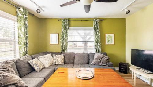 3-Bed Bungalow walk to Historic Downtown Sanford - Foto 2