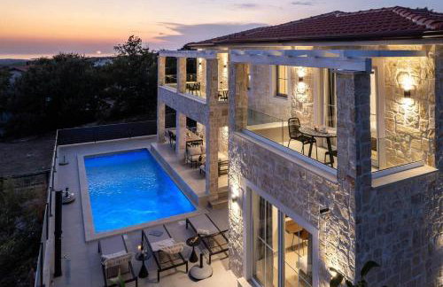 Villa mit Meerblick & Pool bei Poreč - Foto 1