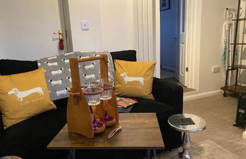 Self-contained, Framlingham Snug, Private Parking, no cooking facilities - Foto 5