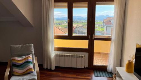 Ático con terraza en Loredo - Foto 3