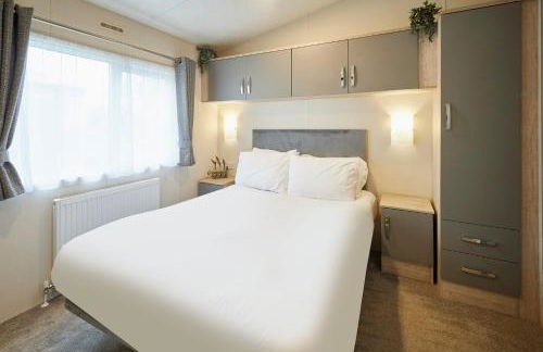 Pine Lodge with Hot Tub - Foto 20