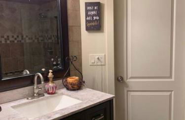 Round Cabin - 5 Min to Bedford PA - Deck - Hike- Golf - Photo 13