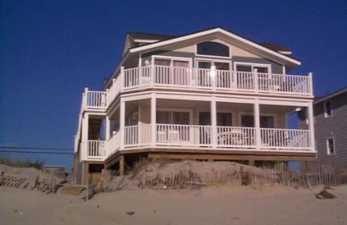 Brant Beach Ocean Front Duplex Second Floor Pet Friendly Wifi Beach Badges 4 Deck Wd Three Bedrooms And 15 Baths Sleeps 10 Off - Foto 1