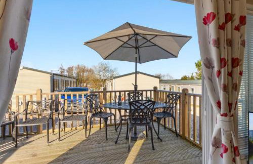 Retreat at the Lake - Fishing Lakes, Heated Outdoor Swimming Pool 500yrds on Sister Park , Pool Open April to September - Foto 5