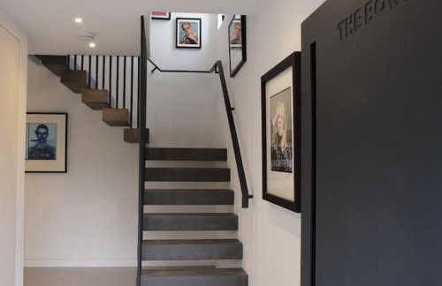 The Bowie is a David Bowie themed Smart House - Foto 65