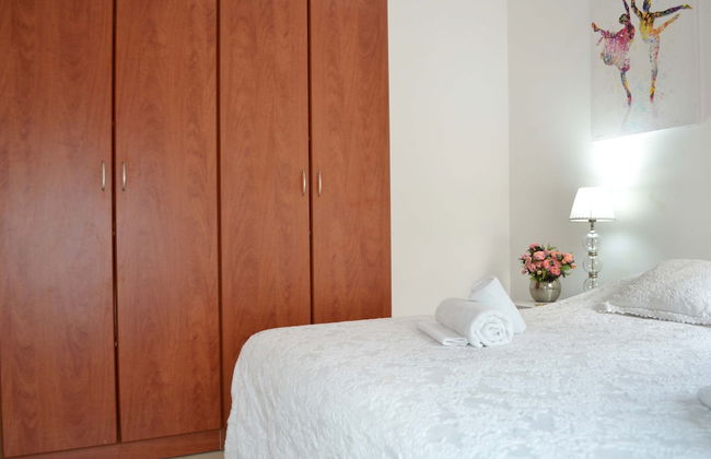 Beautiful Modern Apartment 3BDR E3 - Photo 2