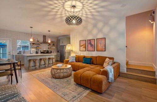 The Backyard Bliss - 4BR Heated Pool & Ping Pong - Foto 3