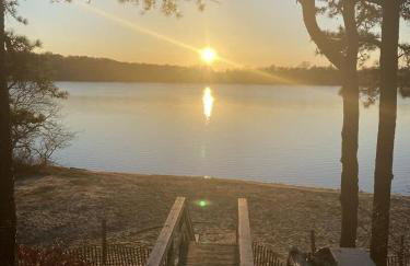 Fully Renovated Walk to Scargo Lake - Foto 26