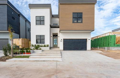 Waterfront Home with Pool Spacious Bay , Sleeps 16 - Foto 108