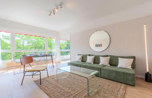 Spacious 3 bedroom apartment & private parking! - Foto 3