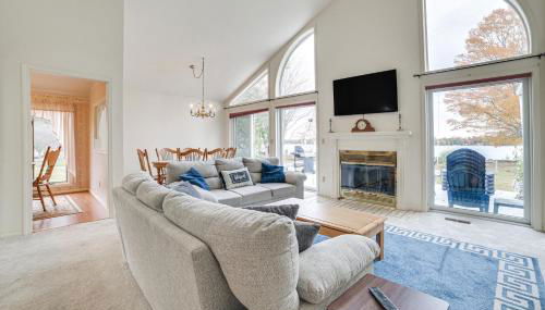 Lakefront Home with Deck and Dock in Oscoda Twp! - Foto 5