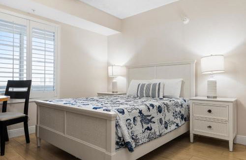 Seventh Floor Serenity, Updated 3BR with OceanFront Private Balcony at The Wyndham Ocean Walk Resort - Foto 36