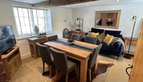 Farmhouse - Sleeps 6 - Near Alton Towers Peak Dist - Foto 5