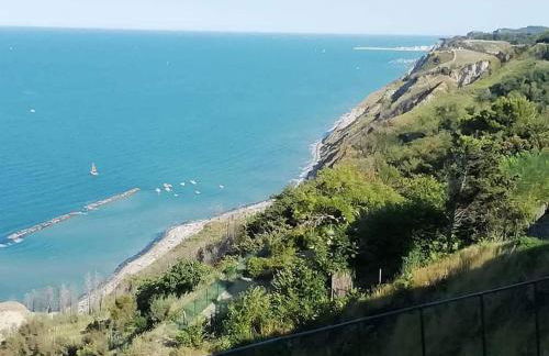 Attico Panoramico tra Verde e Mare con Giardino Deluxe - Foto 45