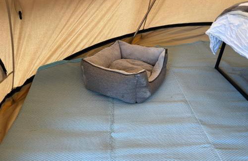 Cozy Winter Hot Tent With Log Burner, Tv & Hot tub - Foto 16