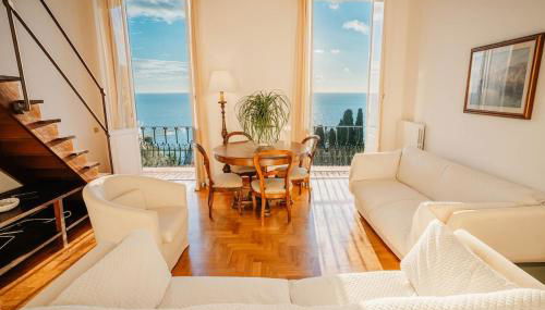 Elegance on the Sea - with wifi 200 meters from the sea - Photo 1