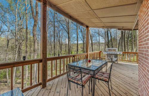Ma-ple Haven --Wifi, Fireplace, Deck, Fire Pit, Family Friendly, Game Room, Pool Access - Foto 9