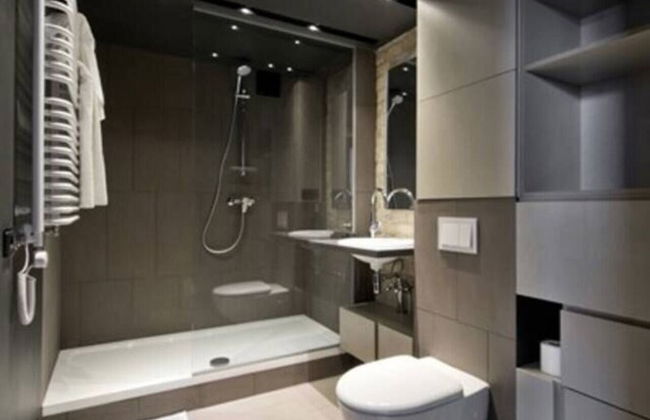 Luxury 1-bed Apartment in Vilnius Oldtown - Photo 16