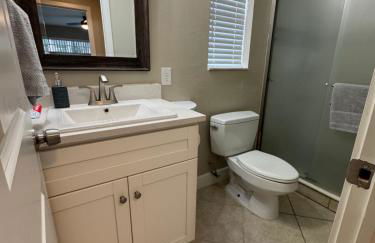 3 bed 2 bath pool house with water access - Foto 15