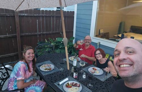 Prime location very close to downtown! - Photo 16