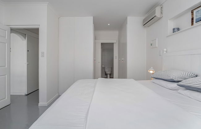 Unwind in Coastal Charm at Villa Santorini - Photo 20