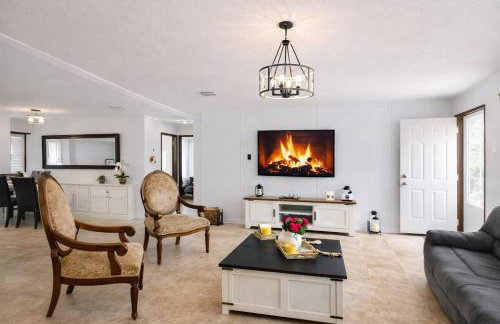 Family Country Retreat w Pool, Games & Fire Pit - Photo 17