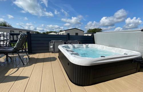 Puddleducks, Dog Friendly Hot Tub Lodge - Foto 1