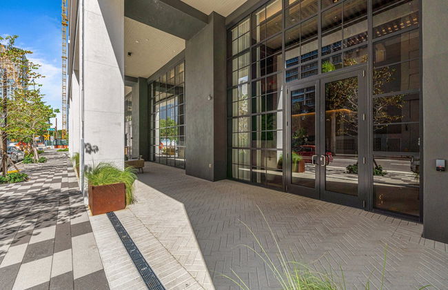 Perfect Studio Stay in Downtown Miami - Photo 49