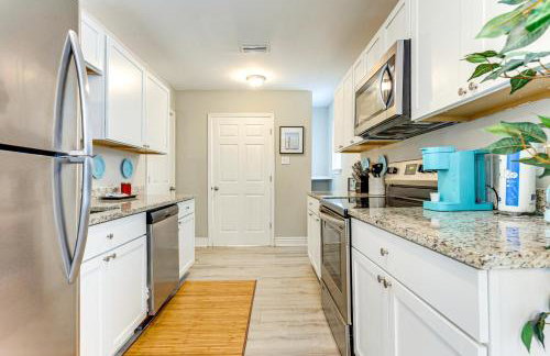 Endless Entertainment! Unique and Cozy Theodore Home - Foto 9