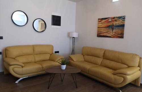 SUNNY HOLIDAYS APARTMENT - Photo 5