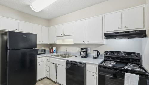 Modern 2BR Retreat Near Stone Mountain - Foto 4