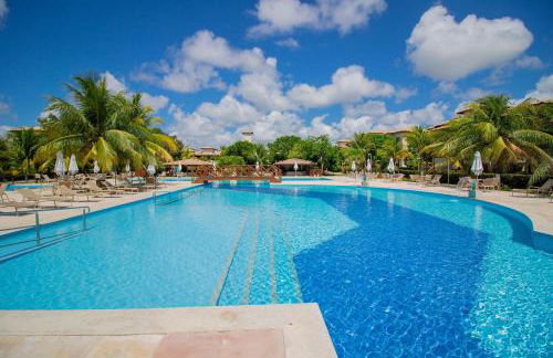 GB122 Excellent Apartment With 3 Suites - Guarajuba - Photo 1