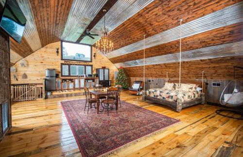 Petting Zoo! Hot Tub, 15 acres, stream & Romance! - Foto 10