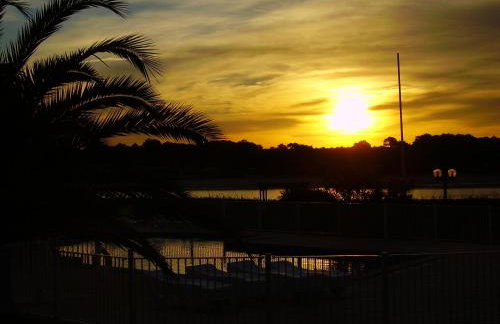 Les Landes avec piscine et près du lac - Photo 8