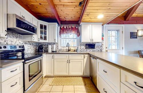 Dock! Dog-Friendly Lakefront Gem in Southern Maine - Foto 10