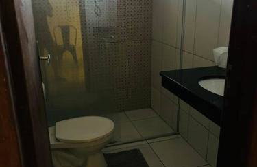 Apto espaçoso superior em residencial - Foto 2