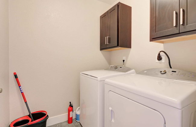 Marbella Lane Executive Townhome, 20 mins to Boulder - Photo 31