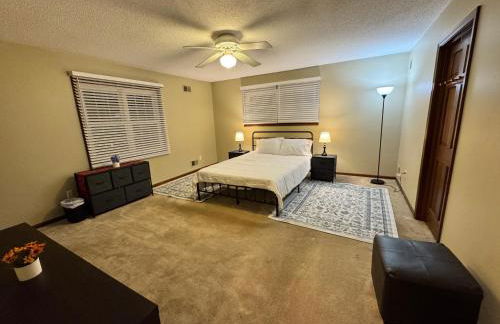 Luxury 5BR Estate: Media Room & Golf | Sleeps 14 - Foto 8