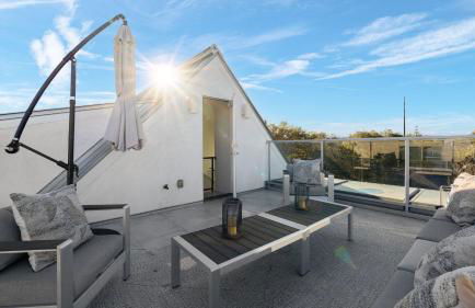 Sleeps 32 Private Compound w Putting Green Bouldin Collective by AvantStay - Foto 29